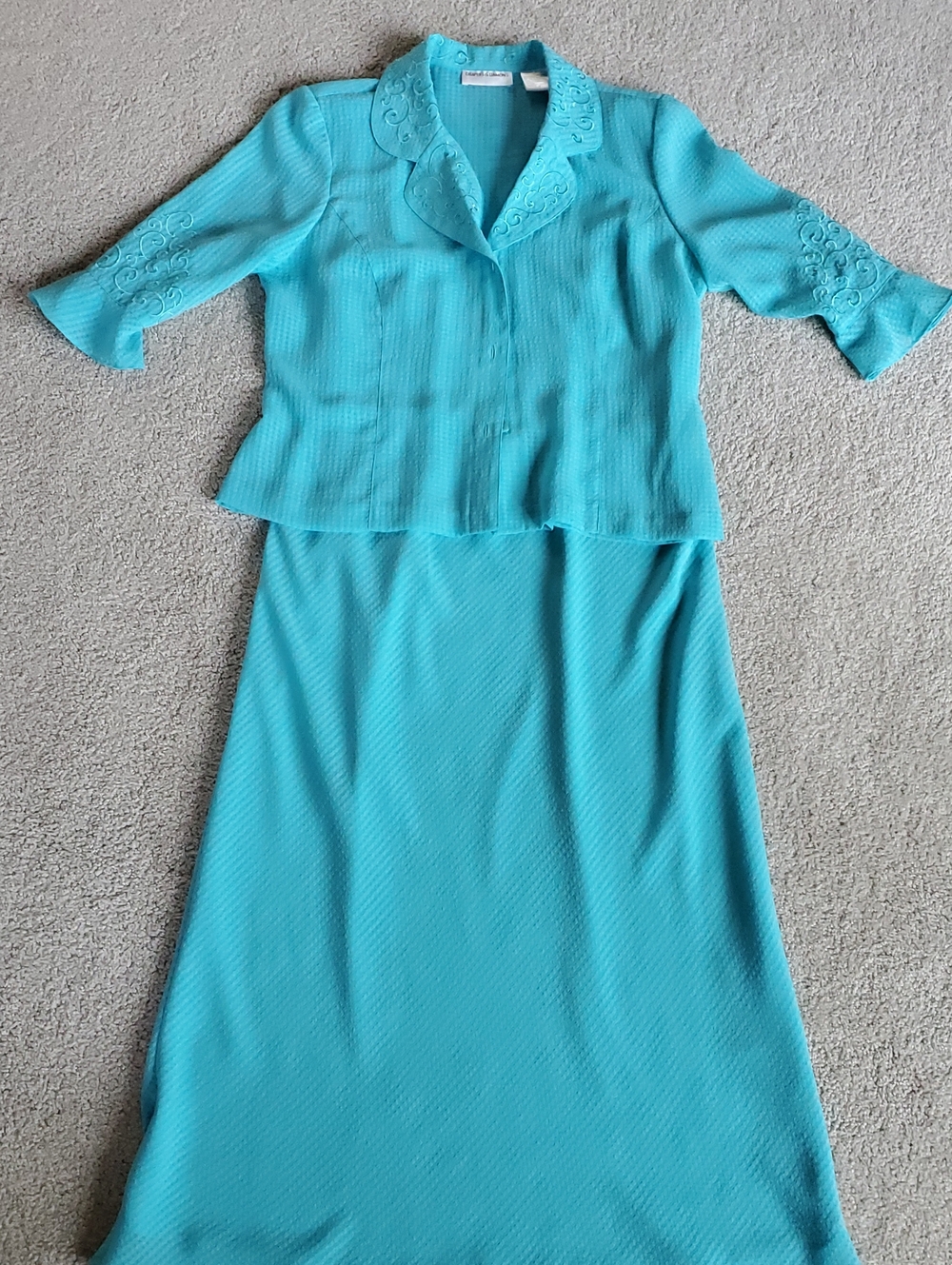 Woman's 2 piece jacket/dress set